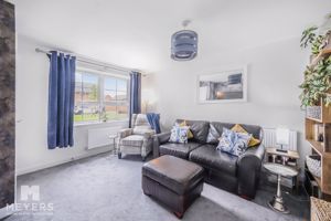 Living Space - click for photo gallery
